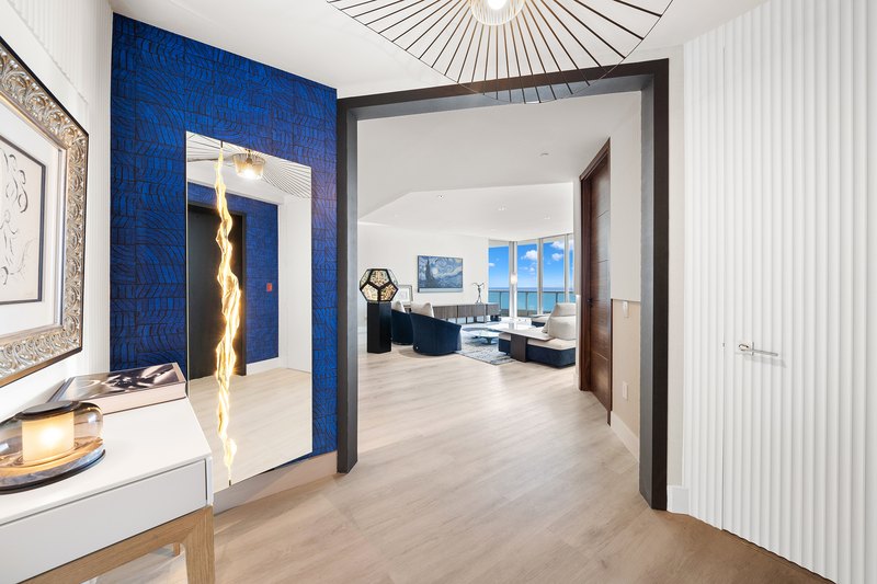 Bath Club Beach Apartment
