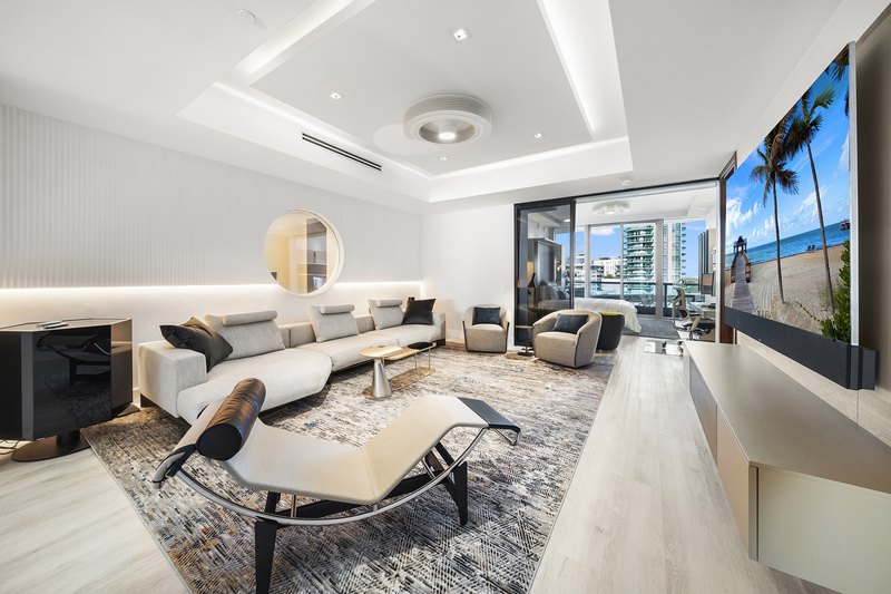 Bath Club Beach Apartment