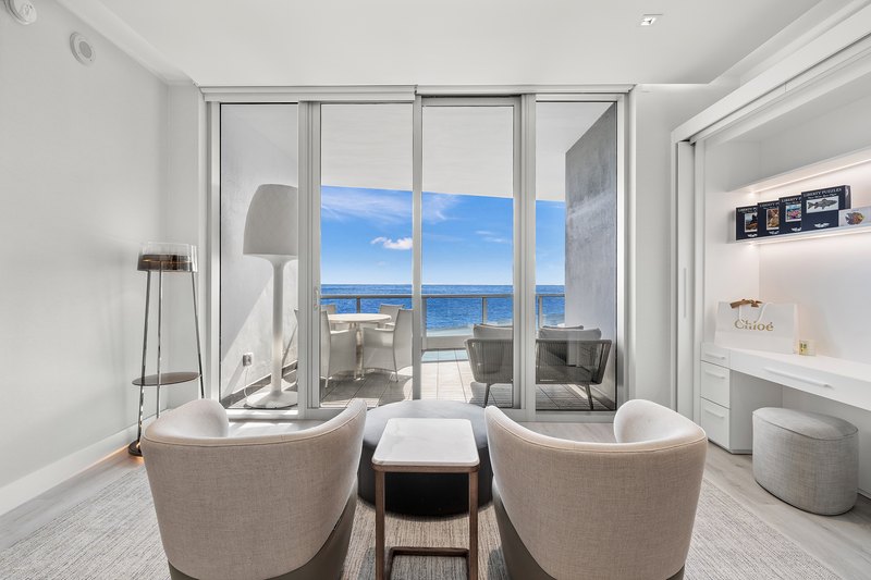 Bath Club Beach Apartment
