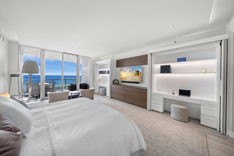 Bath Club Beach Apartment