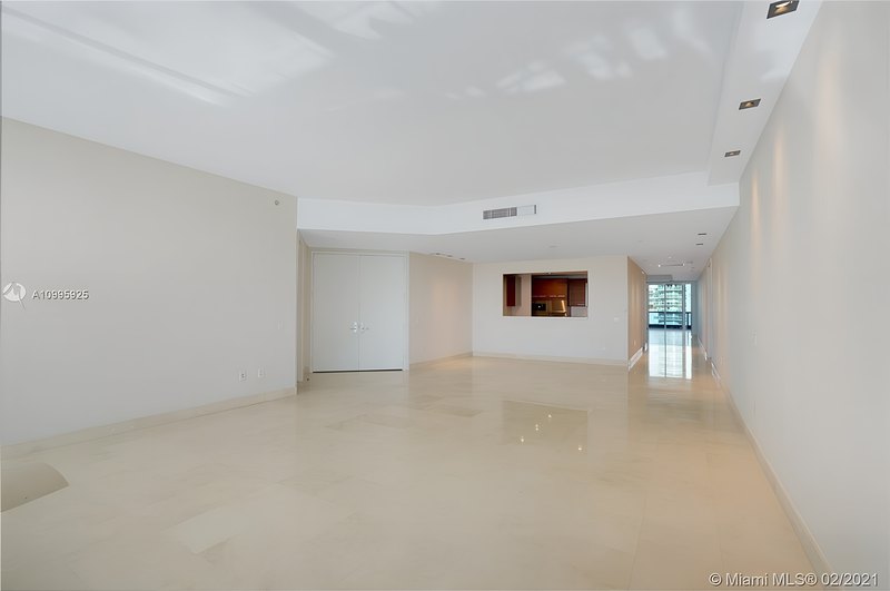 Bath Club Beach Apartment